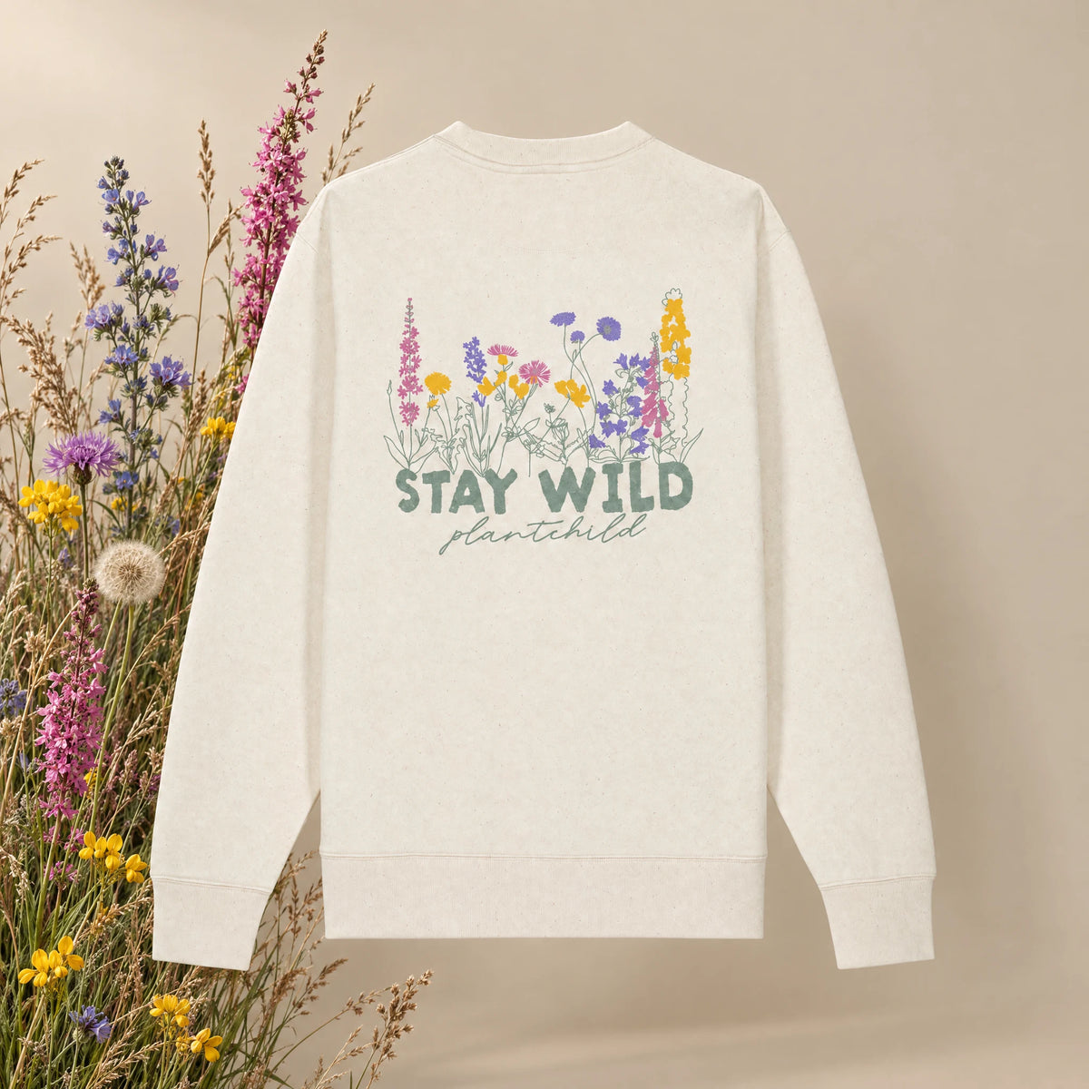 Sweater Robinga-Edition Auflage 2 – Rueckseite mit Wildblumen-Aufdruck STAY WILD plantchild im Wiesen-Set